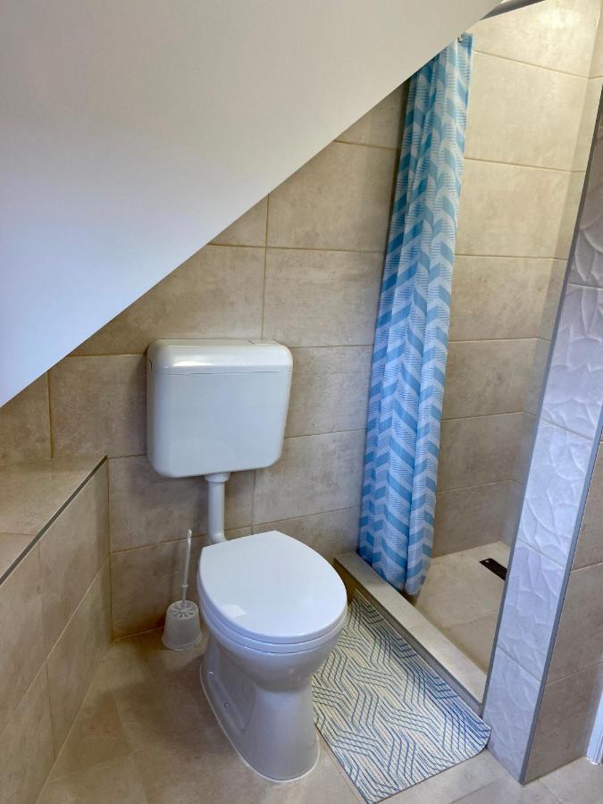 Vincze Vendeghaz Hotel Kormend Bagian luar foto